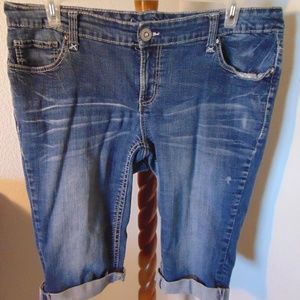Ariya Jeans Capris